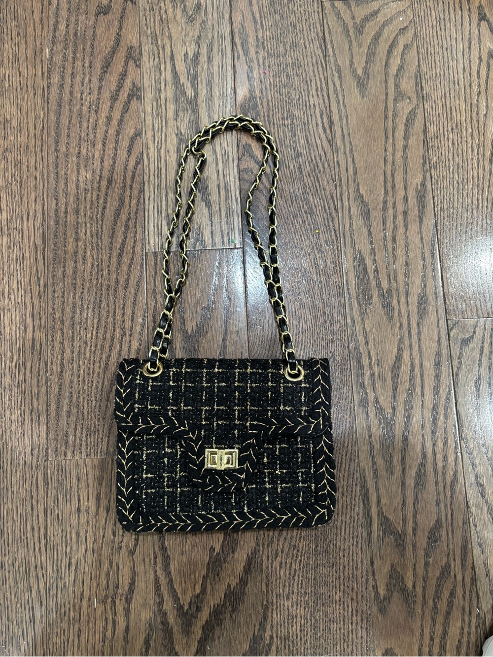 Classic Black Tweed Chain Shoulder Bag with Gold Hardware